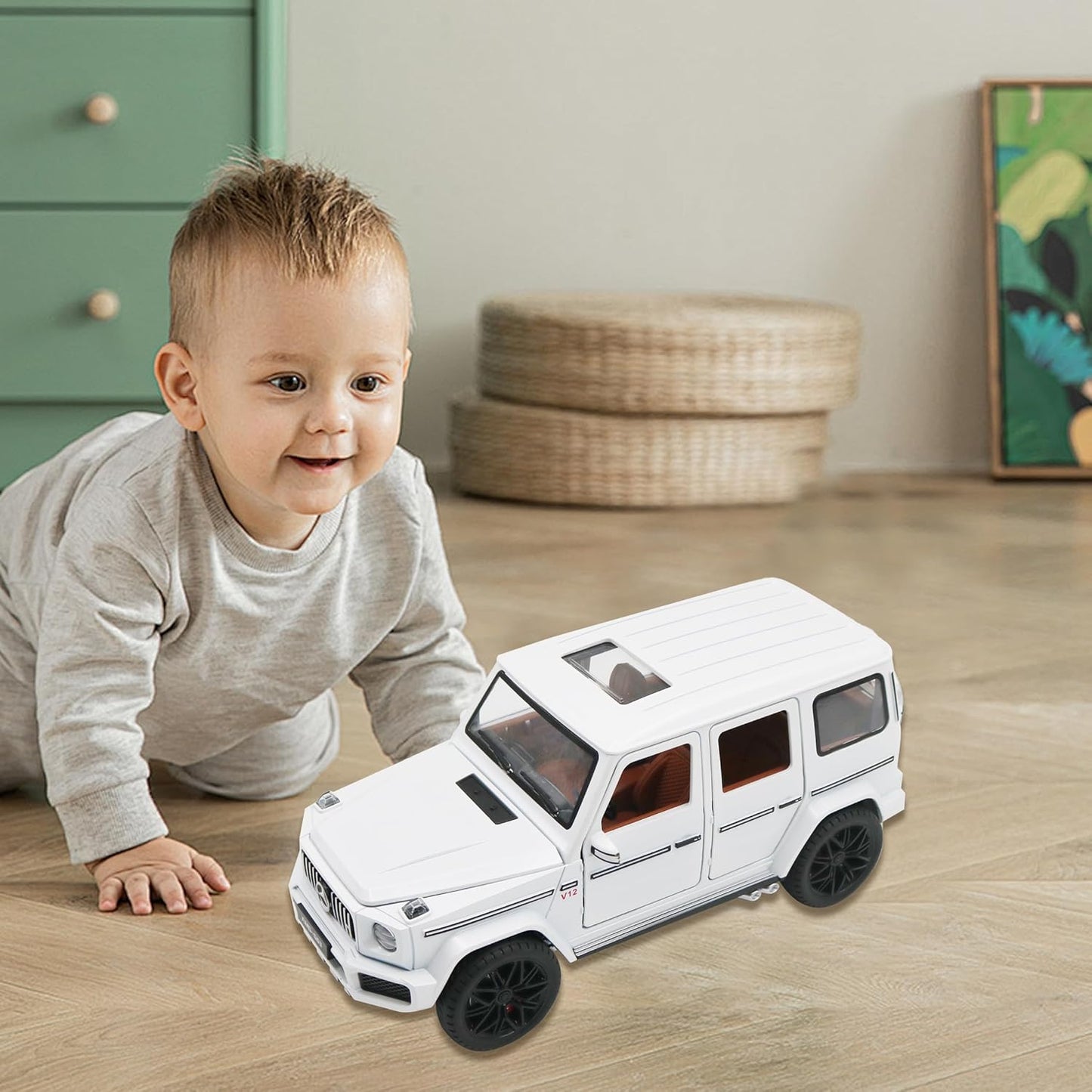 FUNFY سيارة مرسيدس بنز AMG G63 مصبوبة بمقياس 1:18 قابلة للتوسيع والسحب للخلف | أبواب قابلة للفتح وغطاء المحرك والباب الخلفي مع إضاءة LED | موسيقى للعب الغامر |