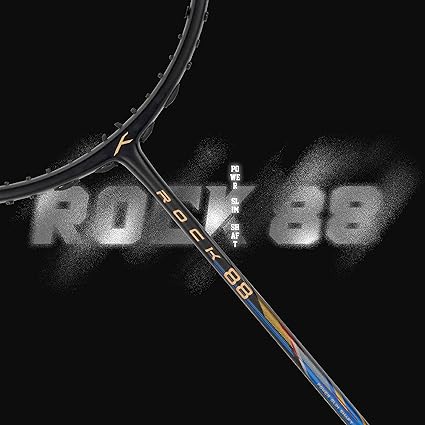 HUNDRED ROCK 88 مضرب تنس الريشة من ألياف الكربون مع غطاء مضرب كامل | لاعبون متوسطون | 82 جرام | أقصى شد للوتر - 32 رطلاً