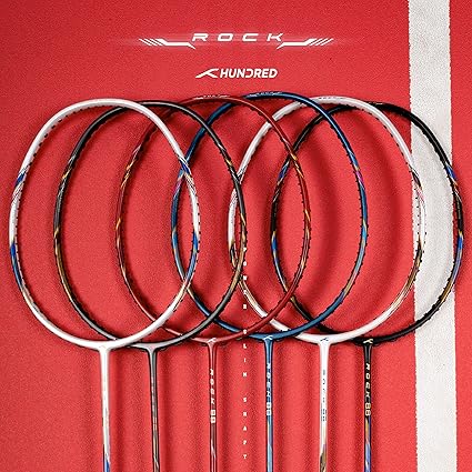 HUNDRED ROCK 88 مضرب تنس الريشة من ألياف الكربون مع غطاء مضرب كامل | لاعبون متوسطون | 82 جرام | أقصى شد للوتر - 32 رطلاً